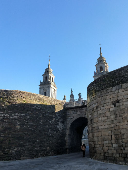 tour de la ciudad de Lugo pasado romano